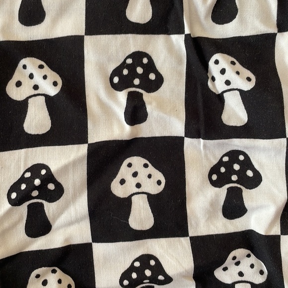 TAGS STILL ON! Forever21 Funky Button Up Top! - Picture 6 of 6